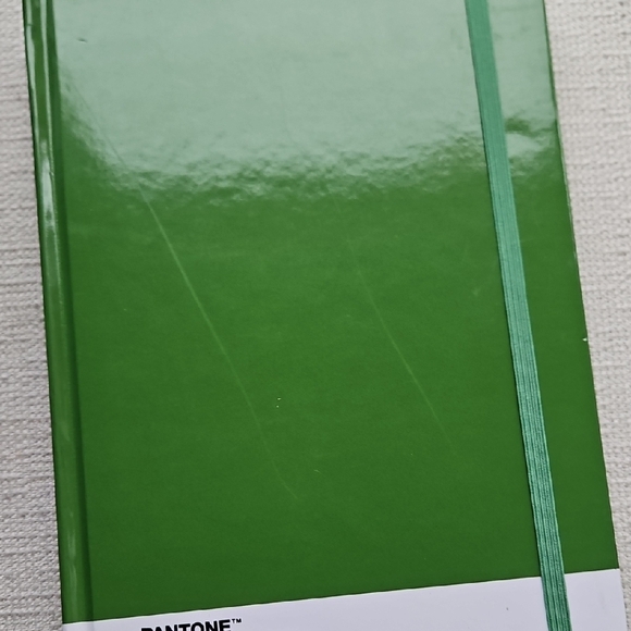 Kate Spade Green Pantone Journal - Picture 15 of 16